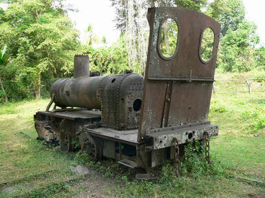 Locomotive francaise pour 14km de voie ferre.
