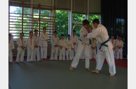 Remise des ceintures 11 juin 2006 042