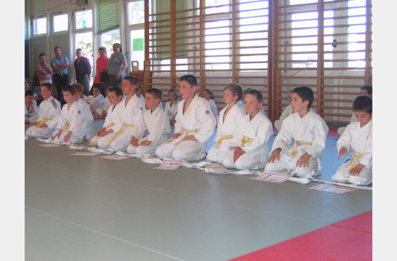 Remise des ceintures 11 juin 2006 051