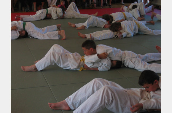 Remise des ceintures 11 juin 2006 012