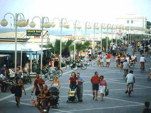 lungo mare porto recanati